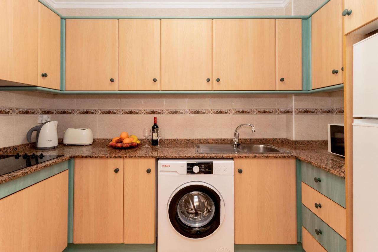 Piso En El Centro Apartment Торевиеха Екстериор снимка